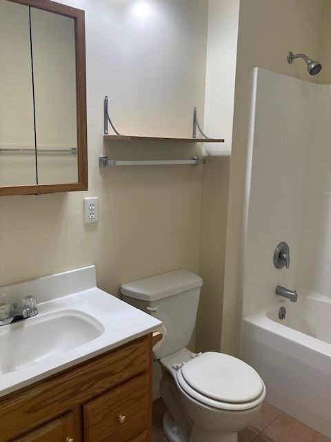 204 Saratoga Cir #204 - Photo 7 of 13
