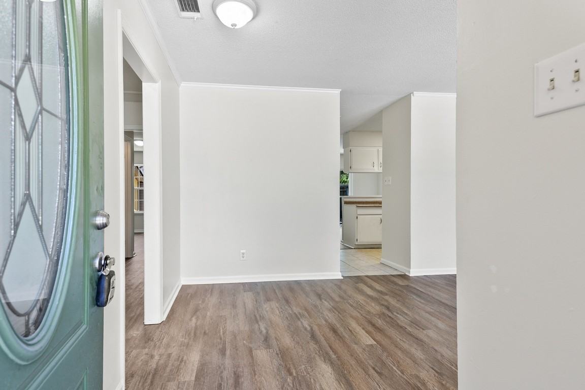 2 Cobbler Ct #1 - Photo 2 of 16