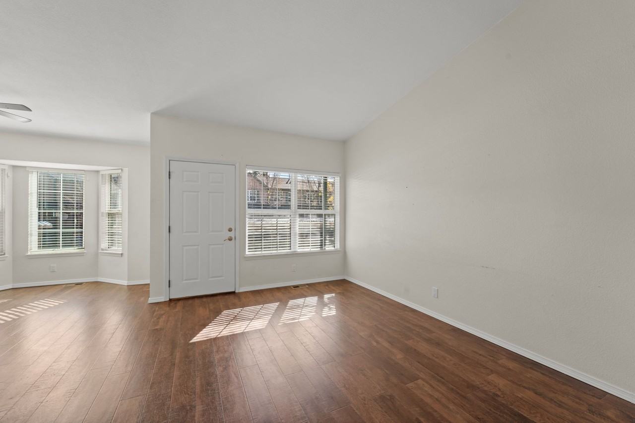 6082 Colony Cir #1 - Photo 3 of 10