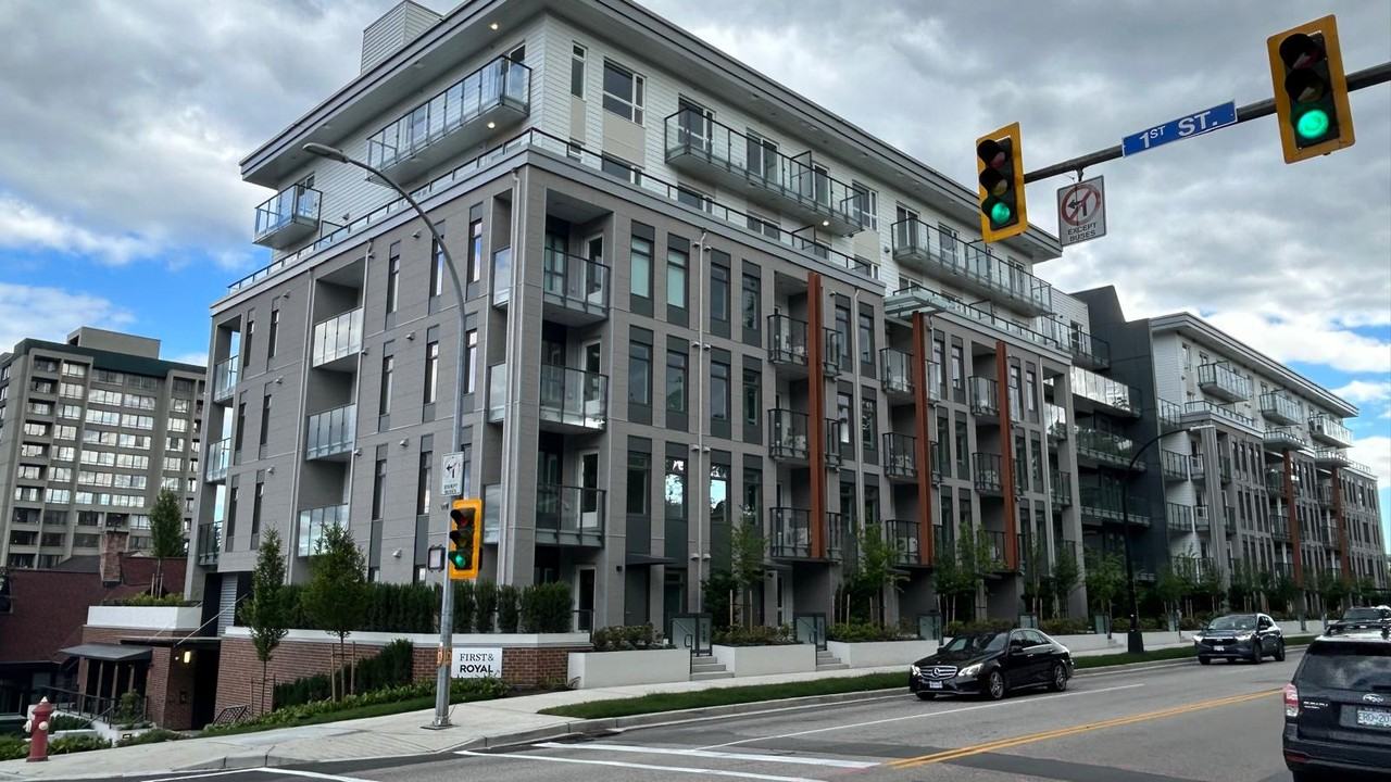 82 1st Street #4XX - Photo 4 of 22