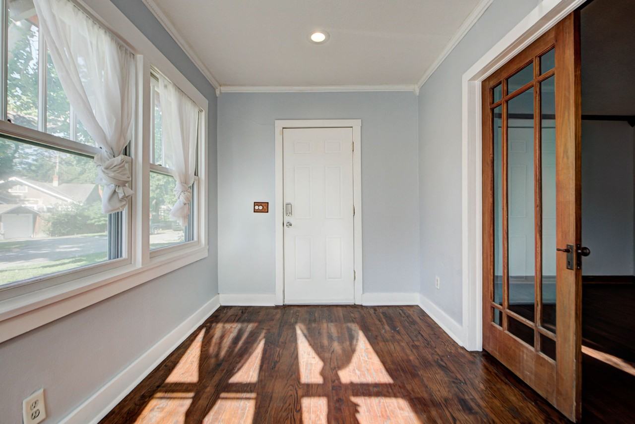 321 E Duffy St #1 - Photo 3 of 35