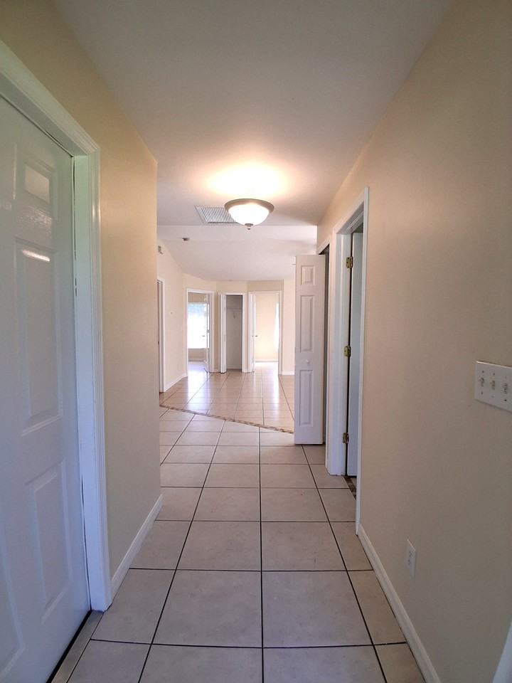 4624/4626 27th Street Southwest - 4624 #4624 - Photo 3 of 15