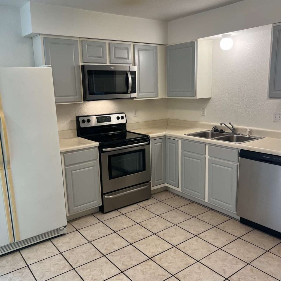 417 W King St #A - Photo 4 of 15