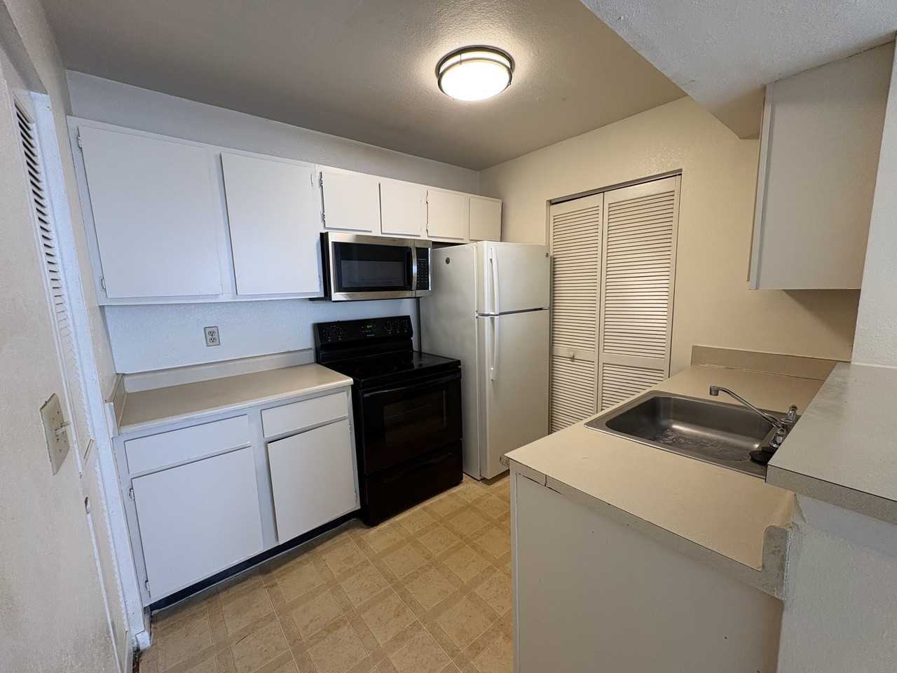11550 Westwood Blvd #1 - Photo 5 of 16
