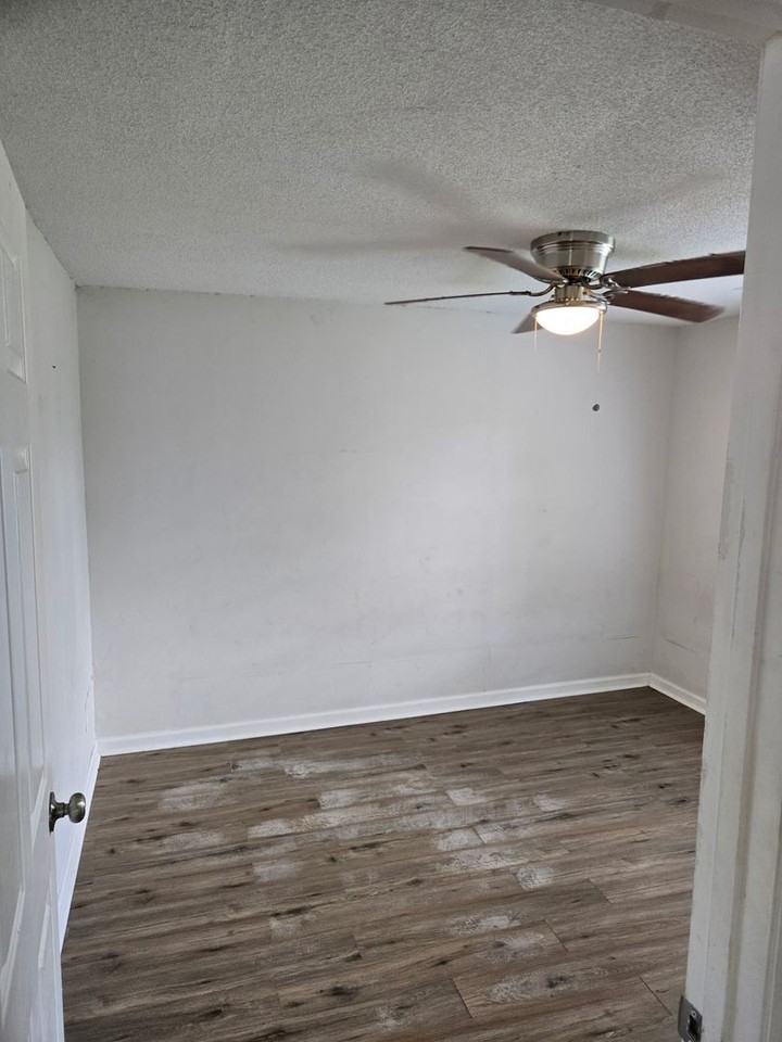 1417 Church St - Photo 3 of 9