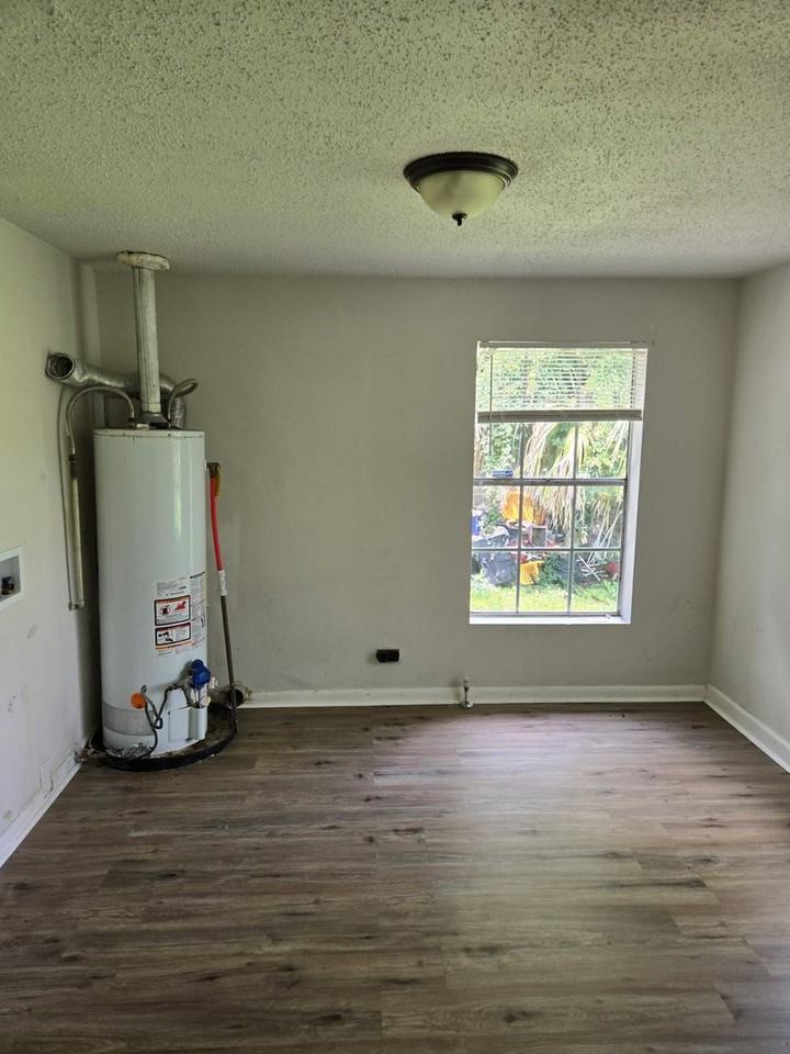 1417 Church St - Photo 5 of 9