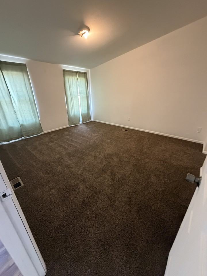 74 Jennifer Cir #1 - Photo 6 of 11