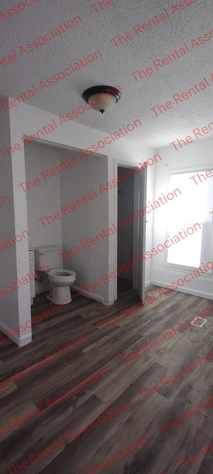 315 Pershing St #1 - Photo 4 of 22