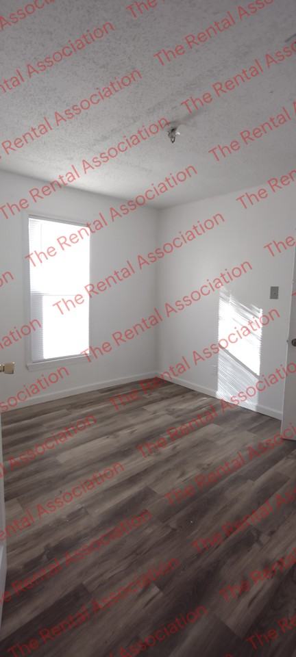 315 Pershing St #1 - Photo 5 of 22