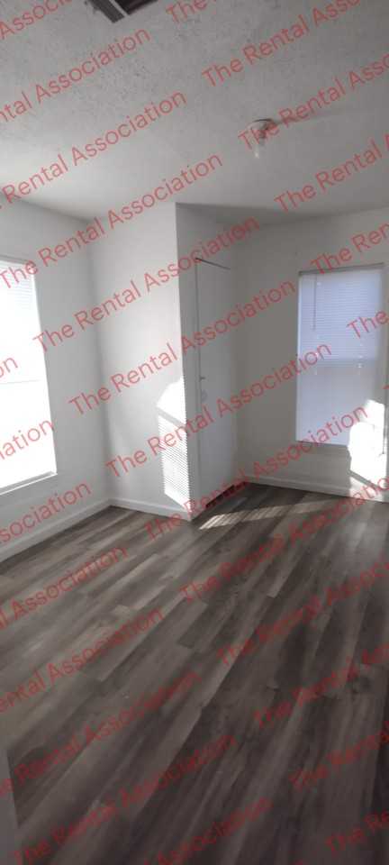 315 Pershing St #1 - Photo 6 of 22