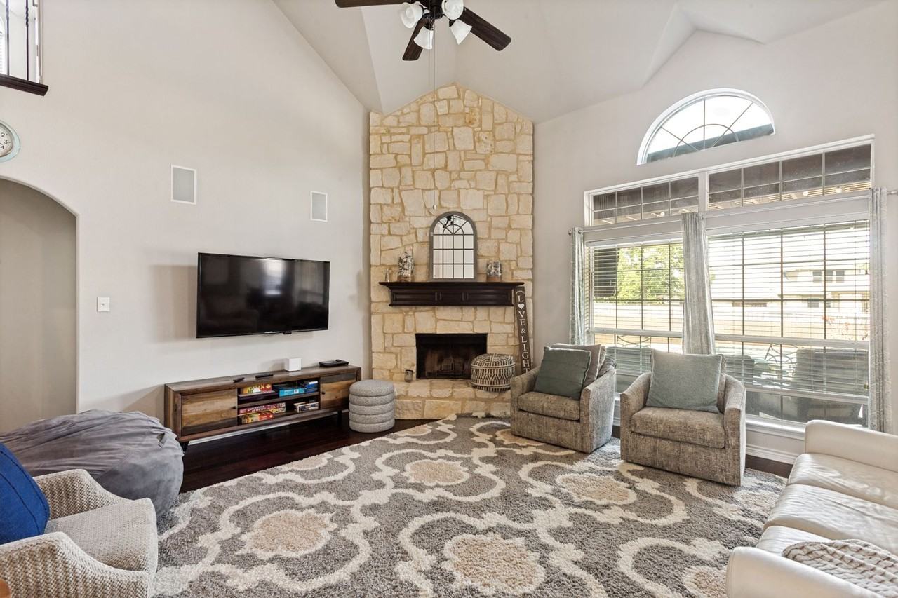 4117 Autumn Path Rd - Photo 2 of 16