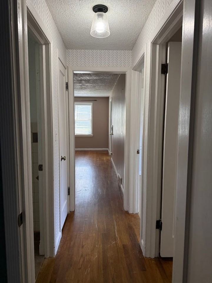 3703 W Rockwell Ave - Photo 5 of 28