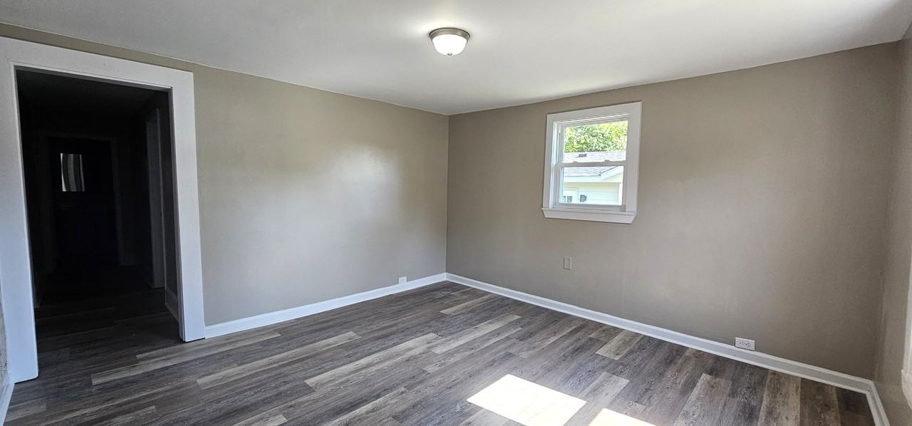 534 Cranbrook St #1 - Photo 2 of 11