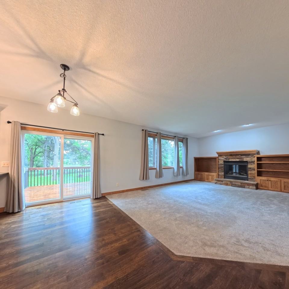 11956 Castle Rock Ct N #1 - Photo 5 of 41
