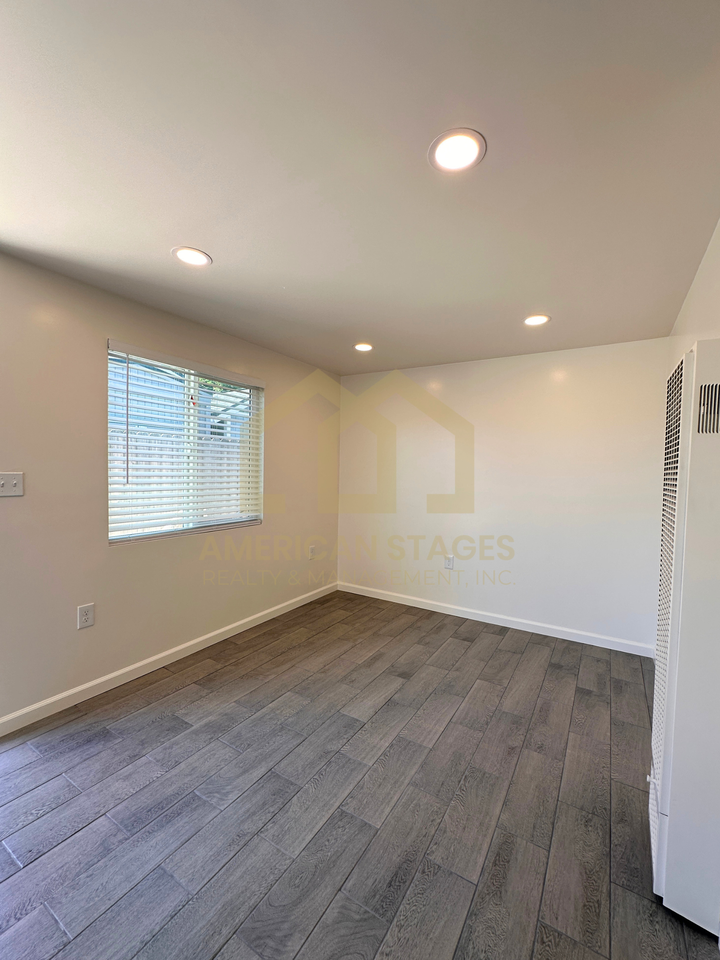 1101 W Oak Ave #B - Photo 4 of 14