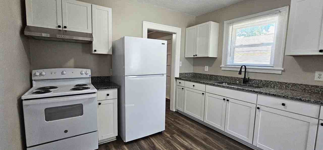 1215 Arlington St #1 - Photo 7 of 14