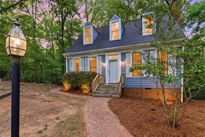 featured image of 102 Markham Dr #1