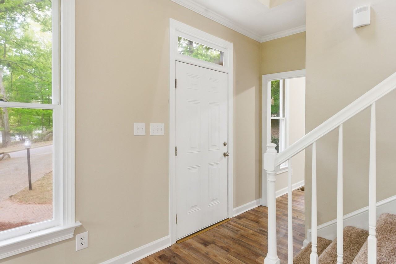102 Markham Dr #1 - Photo 2 of 10