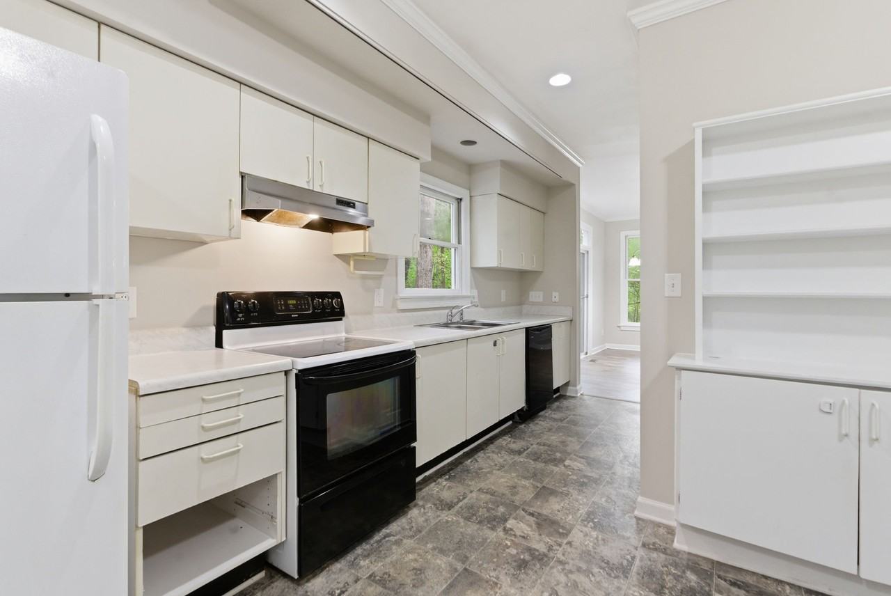 102 Markham Dr #1 - Photo 7 of 10