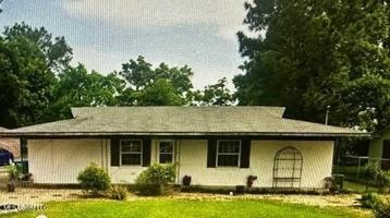 featured image of 98 Russell Blvd #1