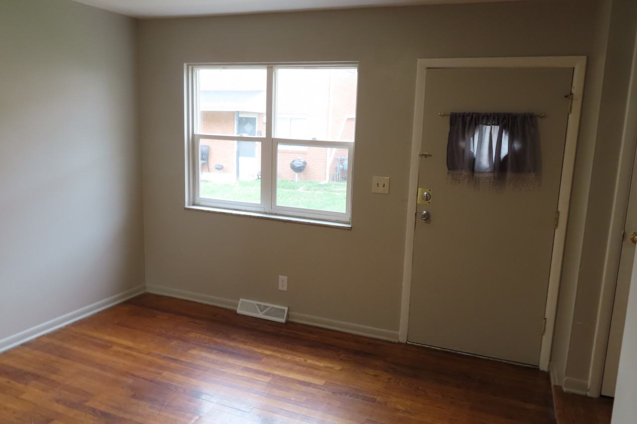 901 N Meadows Ct #D - Photo 7 of 30