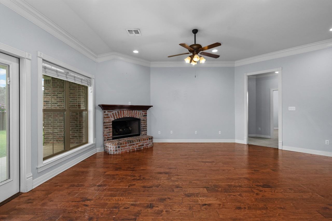 495 Half Moon Ln #1 - Photo 3 of 28