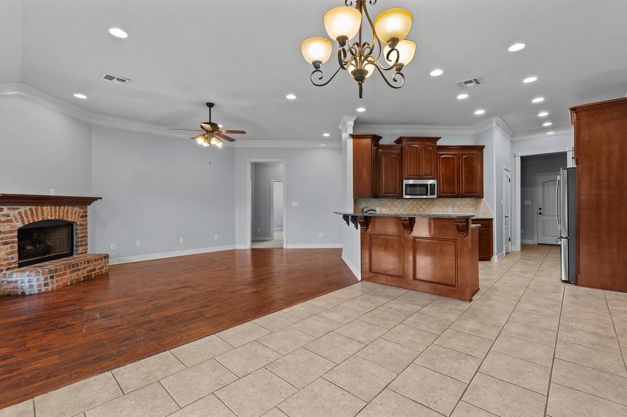 495 Half Moon Ln #1 - Photo 4 of 28