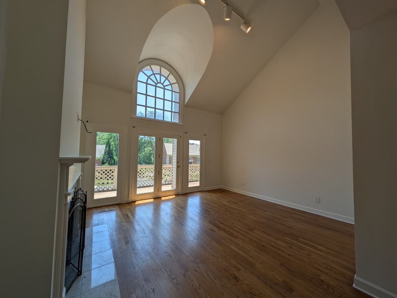 407 Clairton Ct #1 - Photo 7 of 47