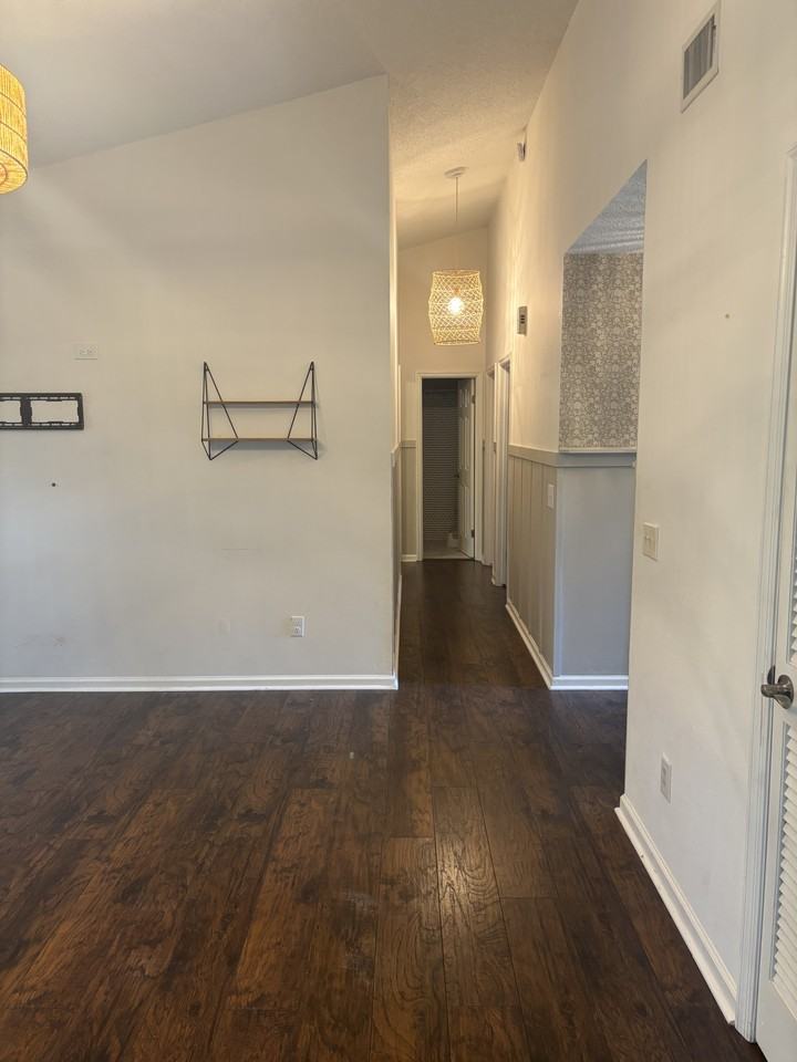 1404 San Jose Rd #1 - Photo 7 of 28