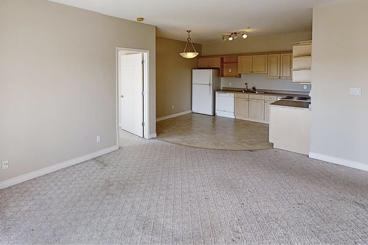 9914 101 Avenue - 207Renaissance #207 - Photo 2 of 18