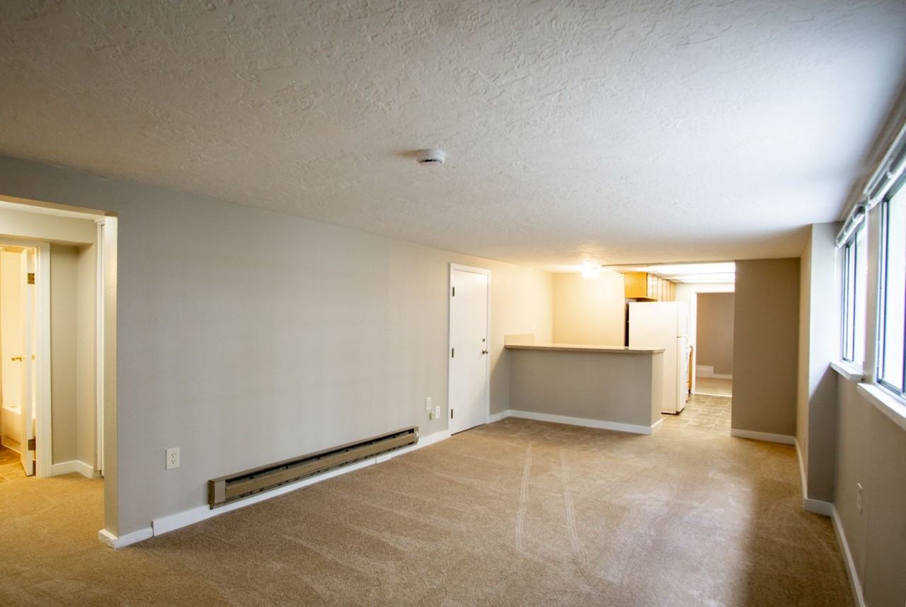2449 Nw Lovejoy St - Photo 2 of 16