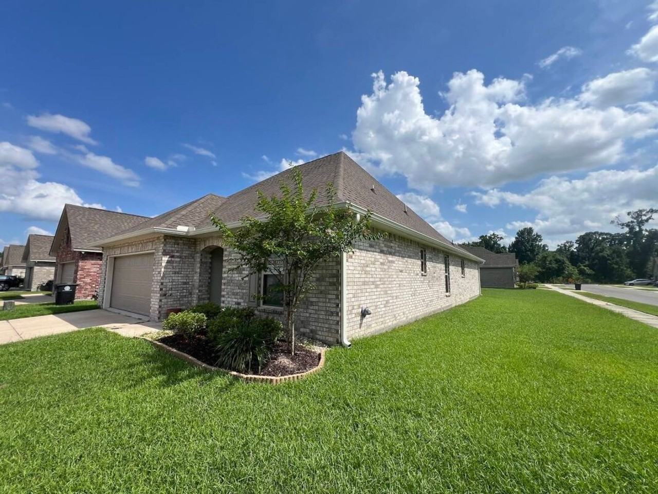 7108 Kenilworth Crossing Ave - Photo 2 of 43