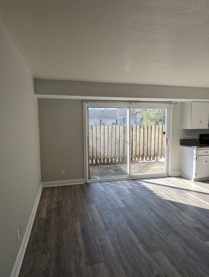 3489 Kenbrooke Ct #1 - Photo 5 of 11
