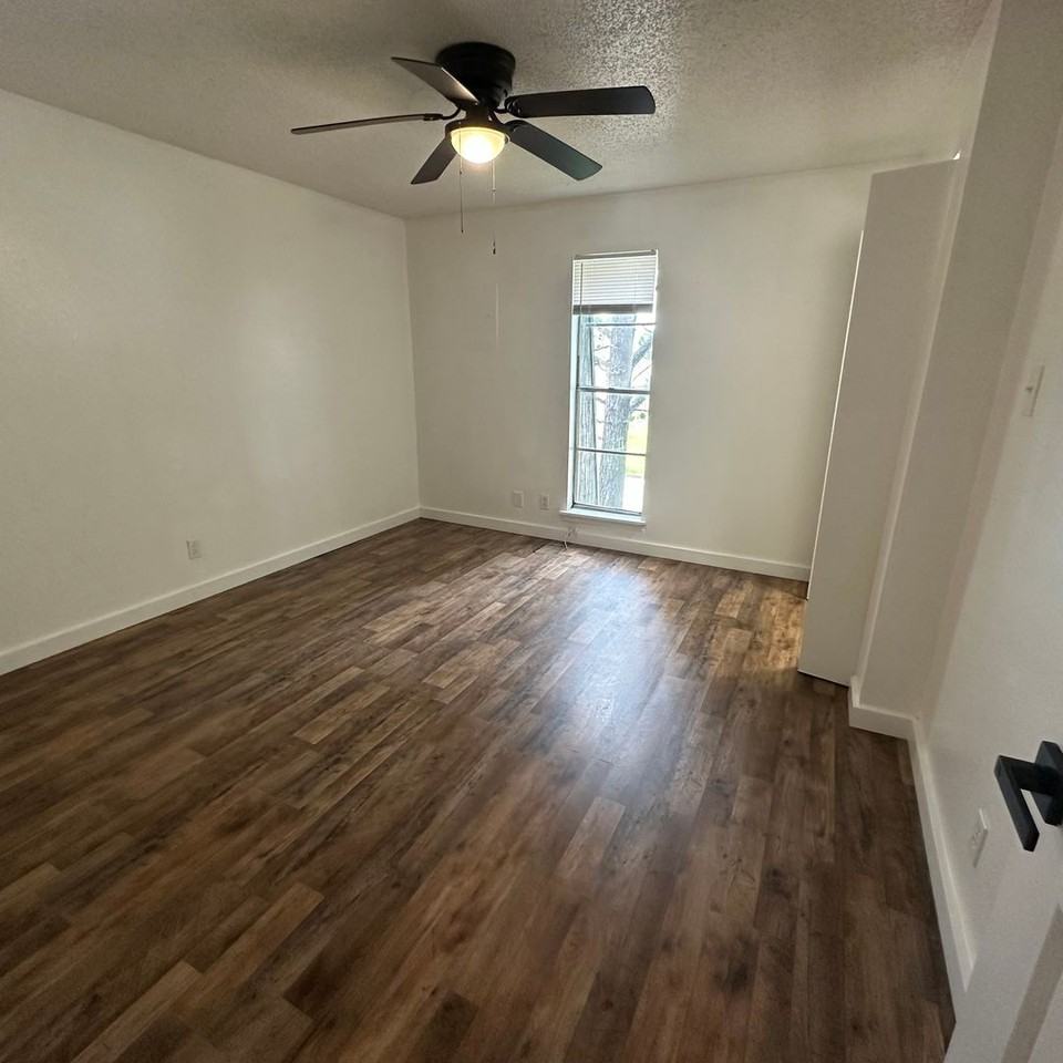 Southbrook Apartments - Photo 4 of 14