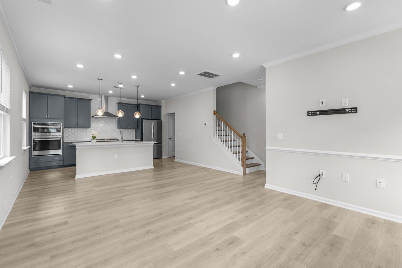 2466 Hutch Ln #1 - Photo 5 of 40