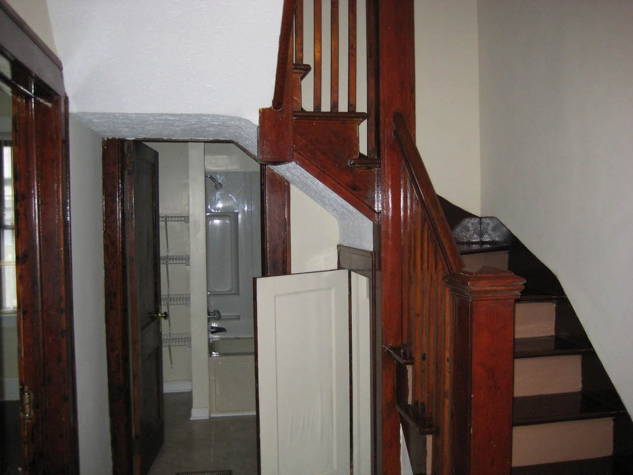 611 E 37th St - Photo 6 of 6