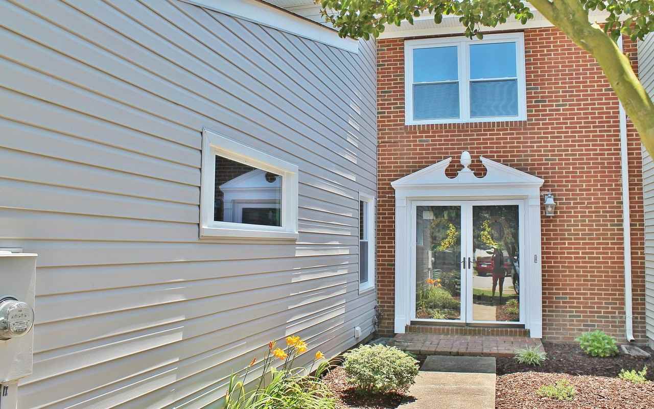 1207 Captain Adams Ct - Photo 3 of 48