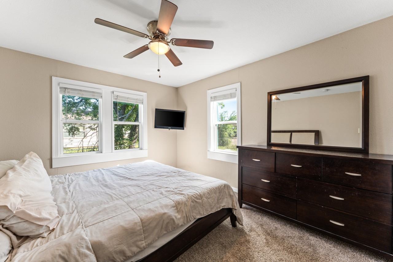 1008 Pierce St #1 - Photo 6 of 10