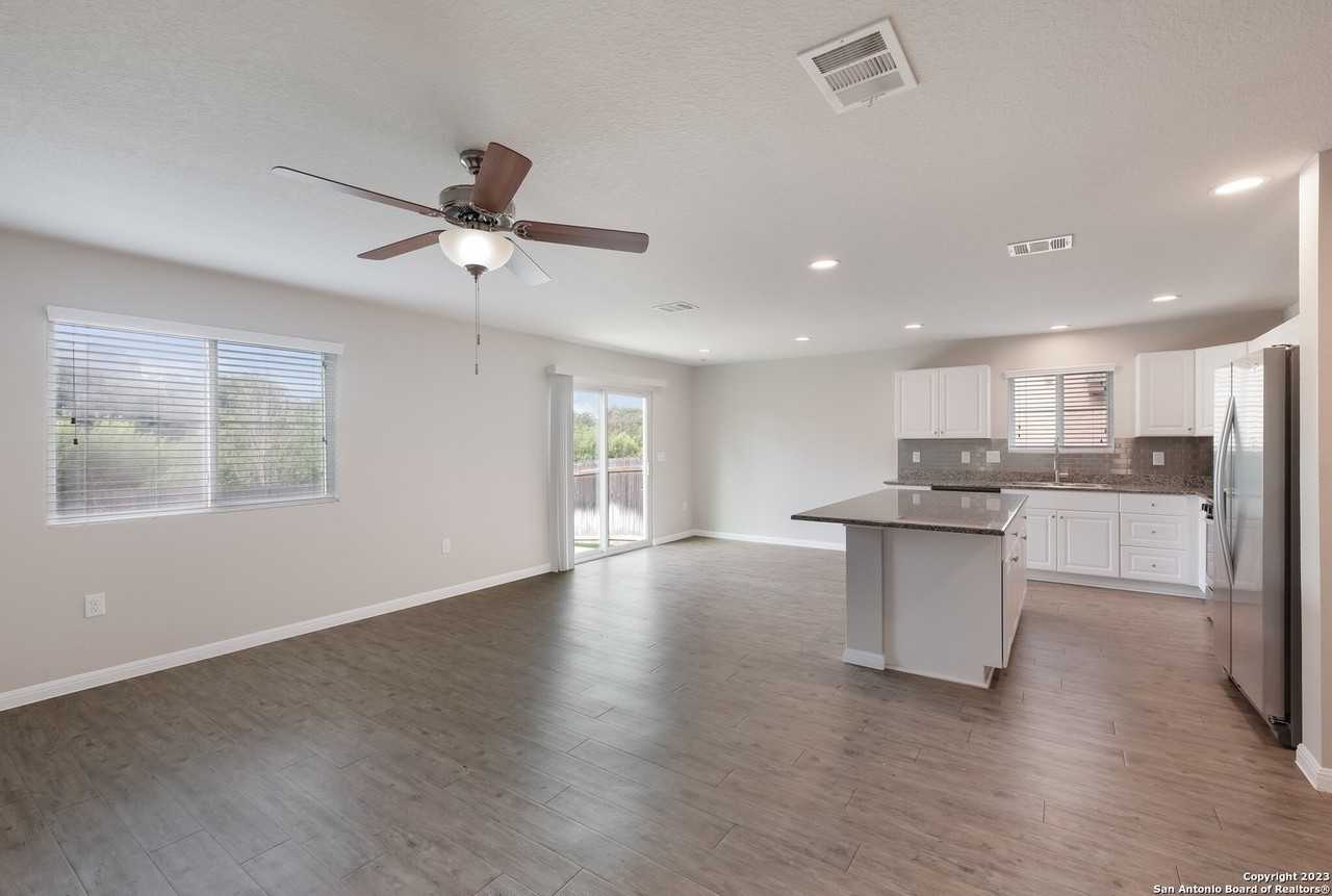 10102 Relic Oaks #1 - Photo 7 of 17