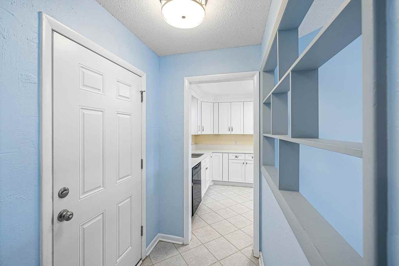 349 Primrose Cir #1 - Photo 7 of 50