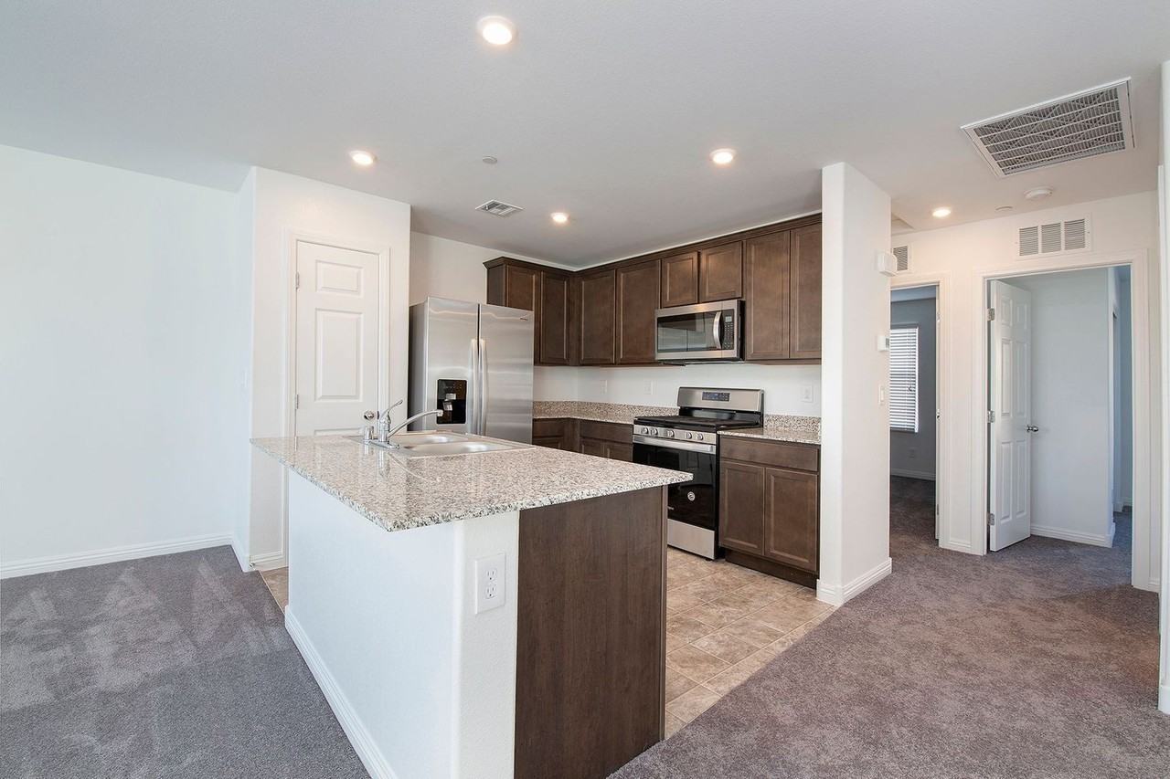5205 Silica Chalk Ave - Photo 7 of 23