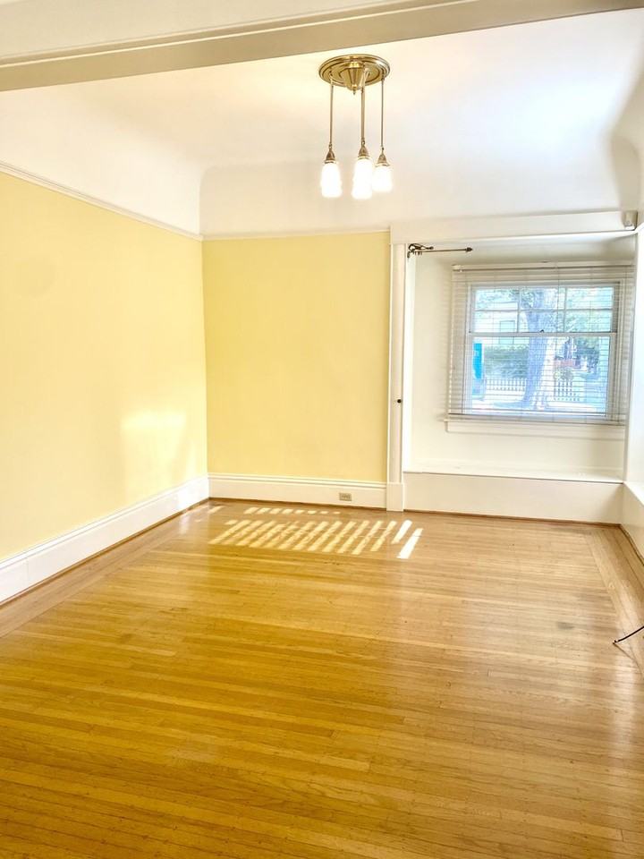 2530 O St - Photo 5 of 20