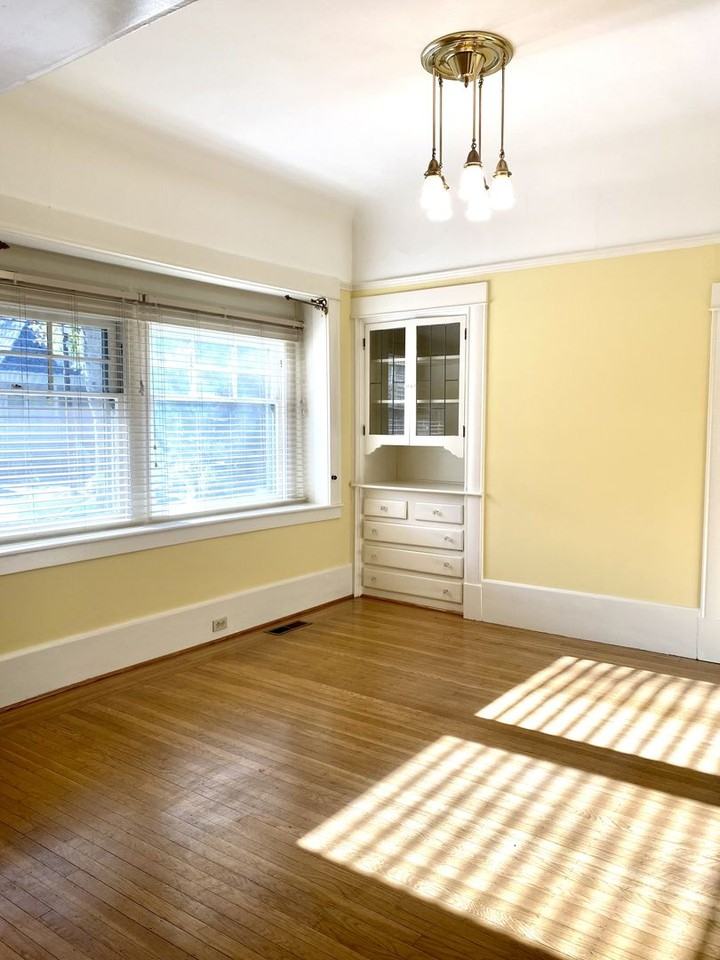 2530 O St - Photo 7 of 20