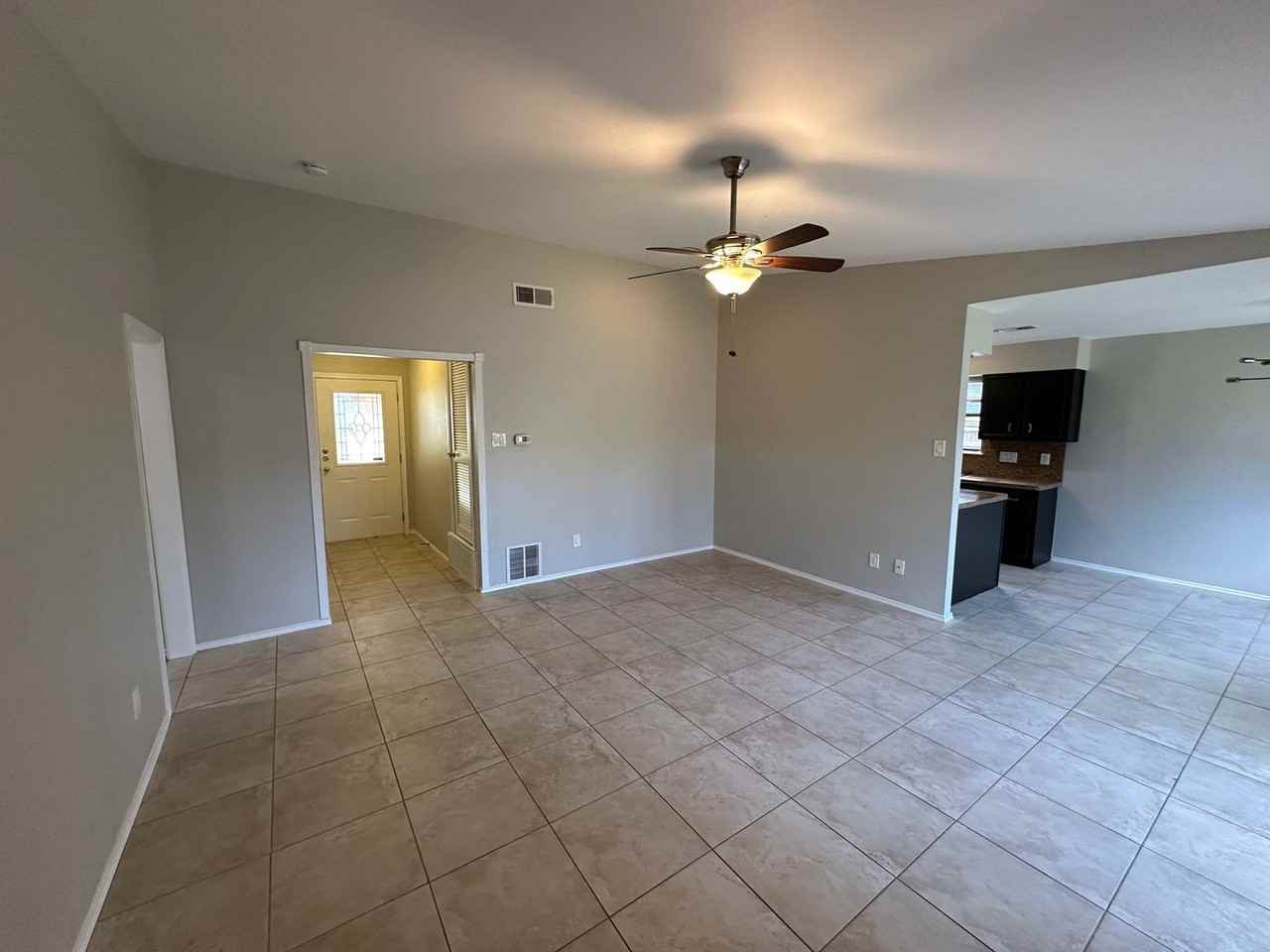 12101 Scissortail Dr - Photo 2 of 34