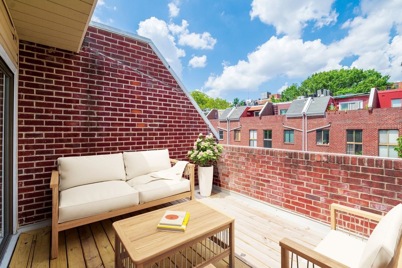 801 Addison St #B - Photo 3 of 33