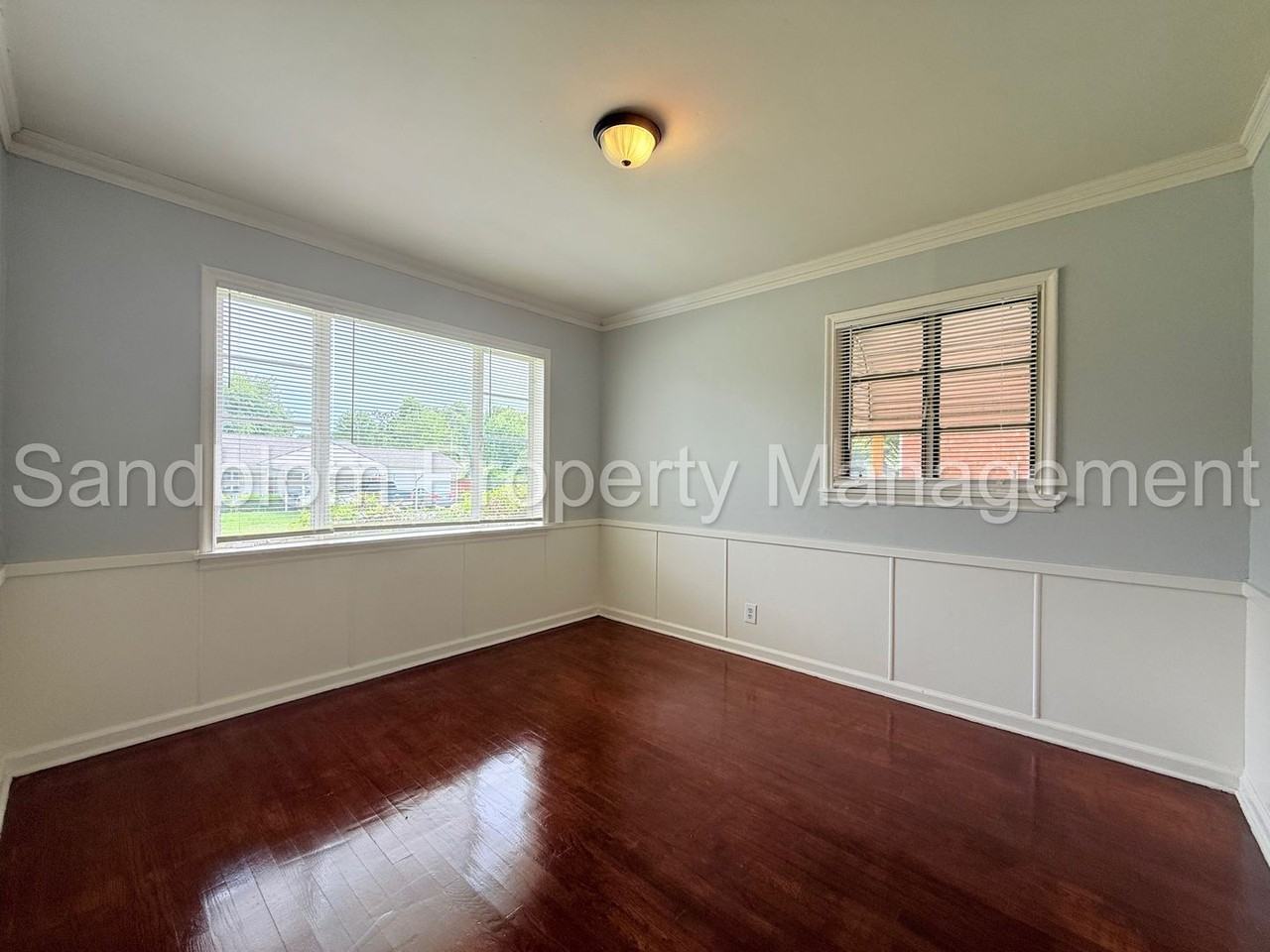 4417 E 26th St - Photo 5 of 15