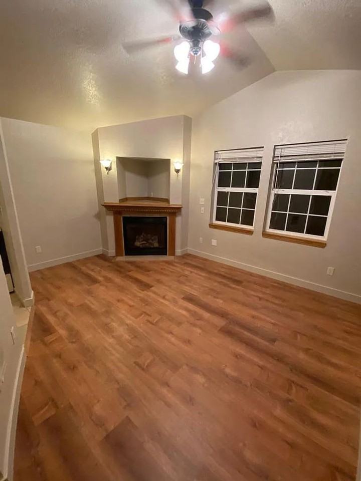 1529 Nw 6th St - Photo 3 of 9