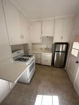 220 N San Mateo Dr - Photo 1 of 1