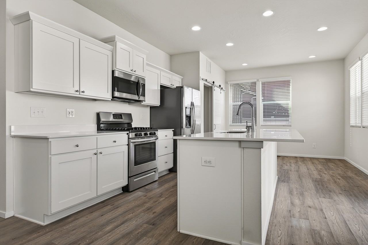 1007 N Viewmont Rd #1 - Photo 5 of 28