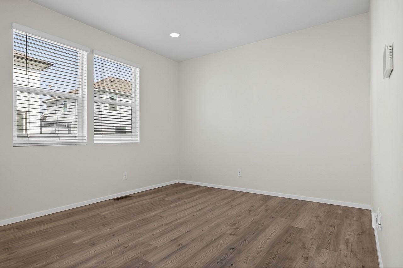 1007 N Viewmont Rd #1 - Photo 7 of 28